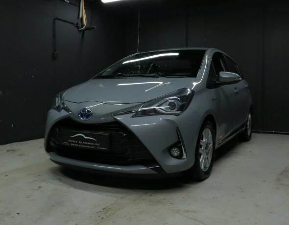 toyota-yaris-elektrisitetbensin-2018-big-2