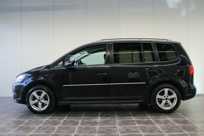 volkswagen-touran-diesel-2013-big-2