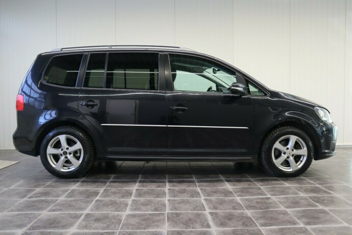 volkswagen-touran-diesel-2013-big-1