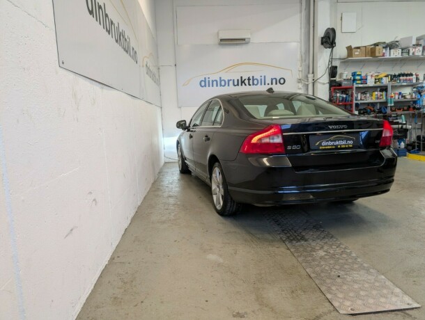 volvo-s80-diesel-2007-big-19