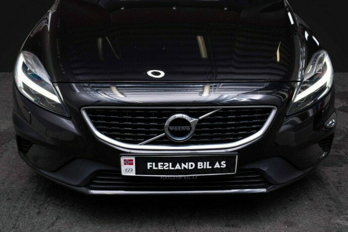 volvo-v40-bensin-2017-big-6