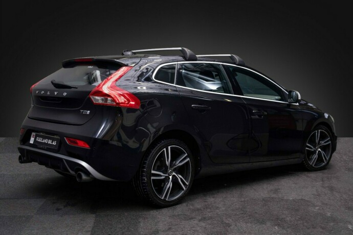 volvo-v40-bensin-2017-big-10