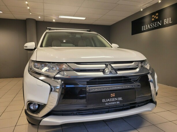 mitsubishi-outlander-diesel-2016-big-8