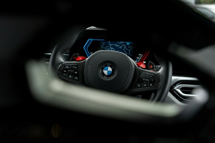 bmw-m3-bensin-2024-big-49