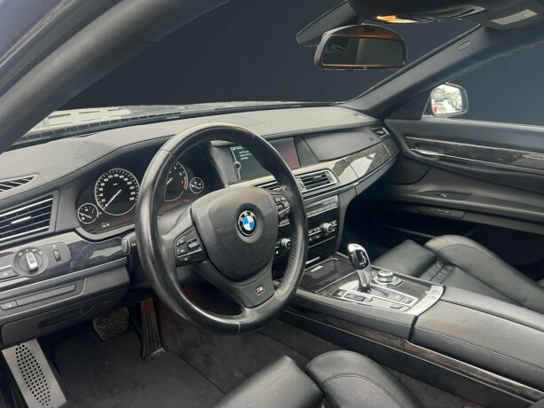 bmw-7-serie-bensin-2011-big-9