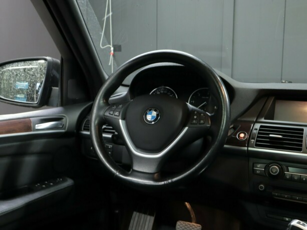 bmw-x5-diesel-2009-big-9