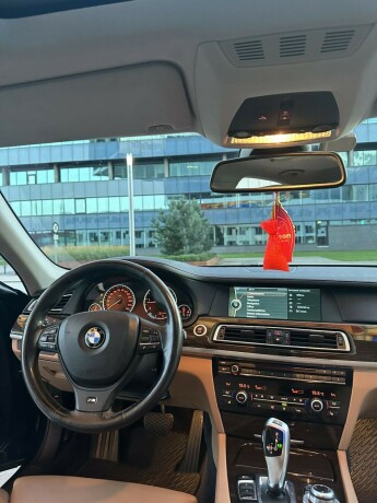 2011-740d-xdrive-bmw-30l-diesel-big-2