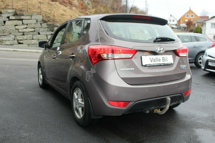 hyundai-ix20-diesel-2012-big-2