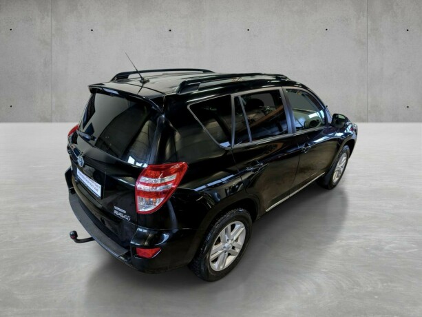 toyota-rav4-diesel-2011-big-7