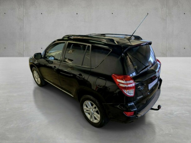 toyota-rav4-diesel-2011-big-2