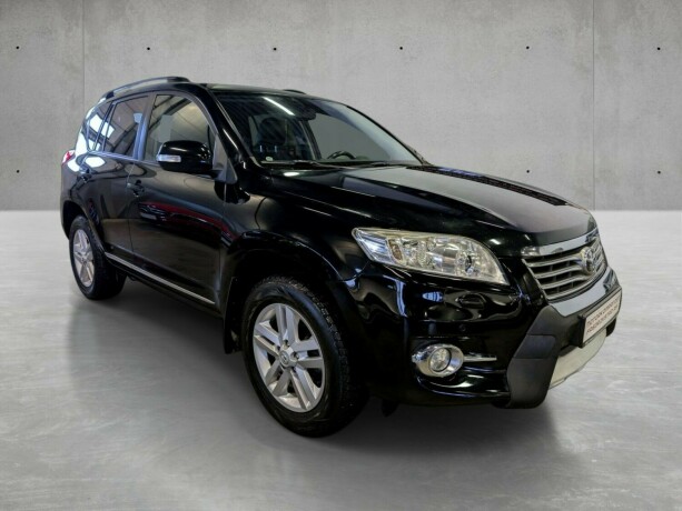 toyota-rav4-diesel-2011-big-1