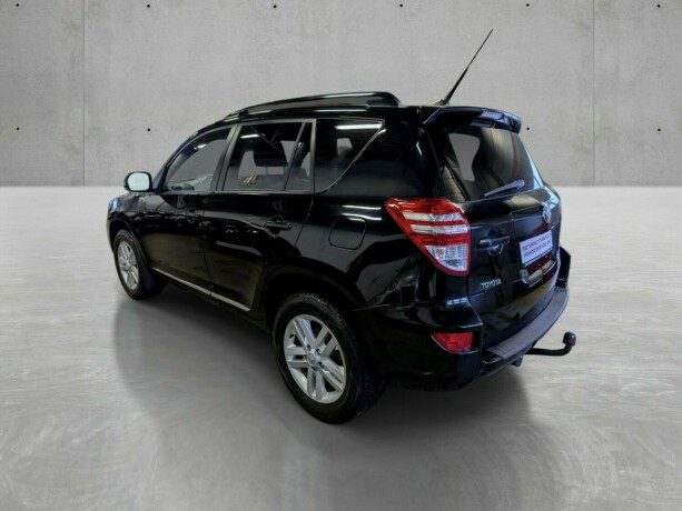 toyota-rav4-diesel-2011-big-6