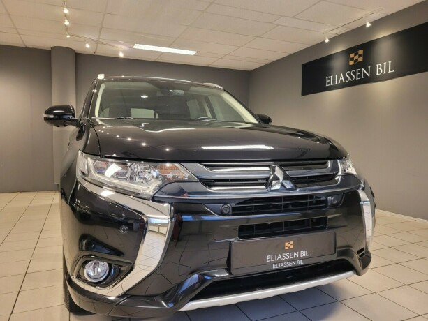 mitsubishi-outlander-elektrisitetbensin-2016-big-10