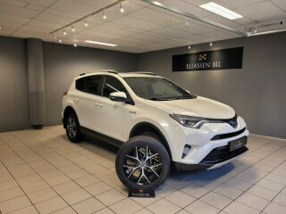 Toyota | RAV4 | Elektrisitet+bensin | 2016