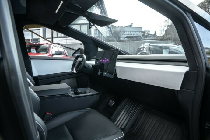 tesla-cybertruck-elektrisitet-2024-big-40