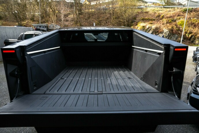 tesla-cybertruck-elektrisitet-2024-big-15