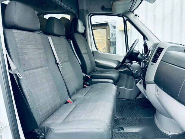 mercedes-benz-sprinter-diesel-2018-big-15