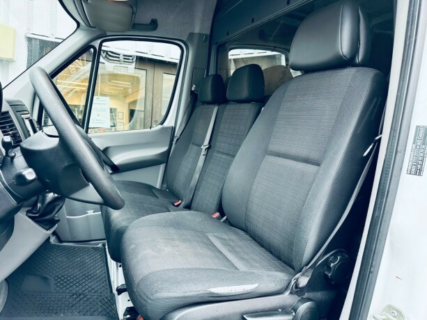 mercedes-benz-sprinter-diesel-2018-big-12