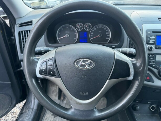 hyundai-i30-diesel-2008-big-12