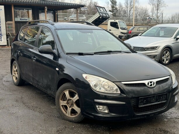 hyundai-i30-diesel-2008-big-0