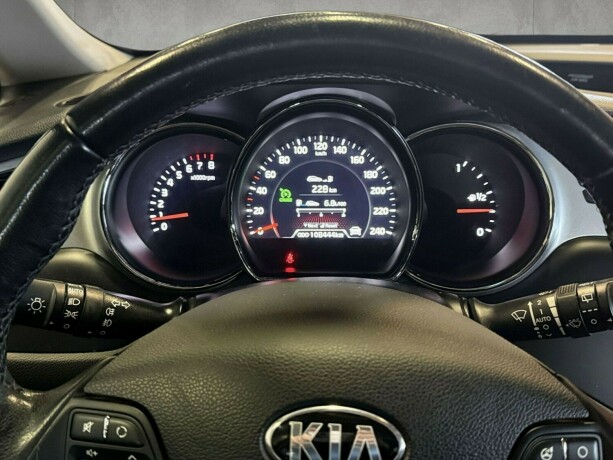 kia-cee039d-bensin-2013-big-16