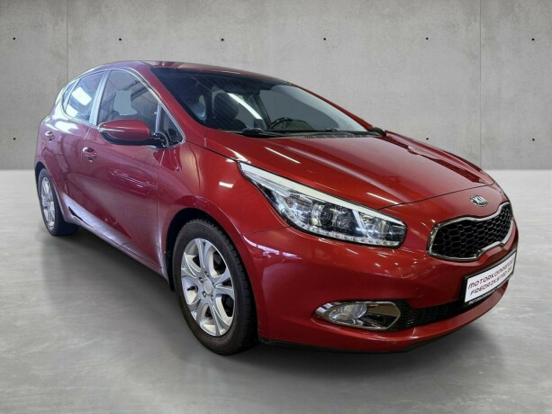 kia-cee039d-bensin-2013-big-1