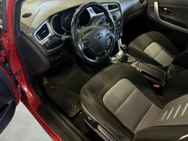 kia-cee039d-bensin-2013-big-21