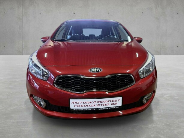 kia-cee039d-bensin-2013-big-8