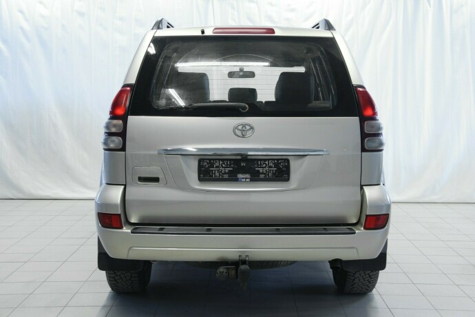 toyota-land-cruiser-diesel-2006-big-3