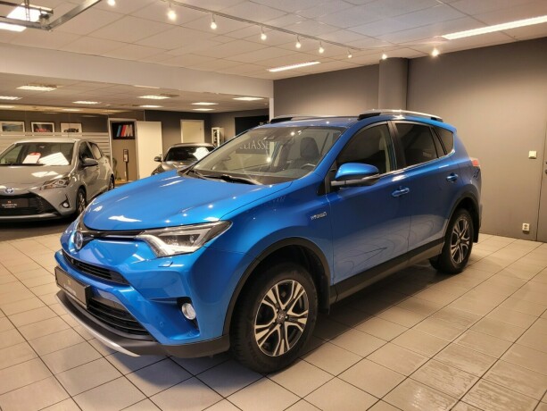 toyota-rav4-elektrisitetbensin-2016-big-7