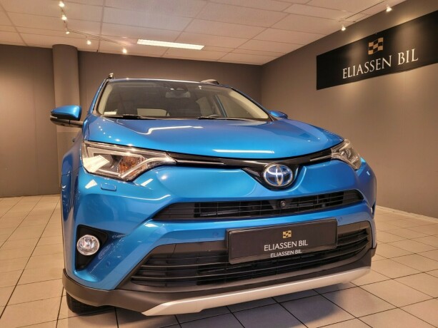 toyota-rav4-elektrisitetbensin-2016-big-9