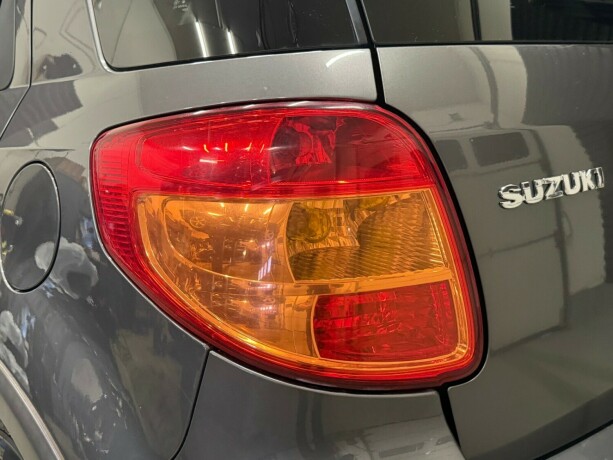 suzuki-sx4-bensin-2011-big-6