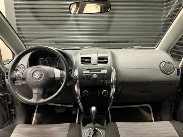 suzuki-sx4-bensin-2011-big-9