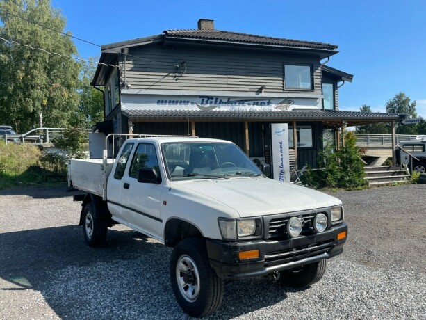 toyota-hilux-diesel-1995-big-1