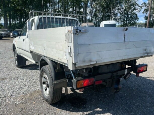 toyota-hilux-diesel-1995-big-7