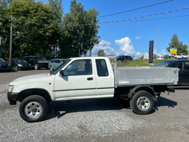 toyota-hilux-diesel-1995-big-2