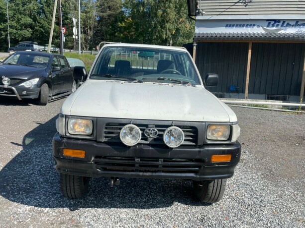 toyota-hilux-diesel-1995-big-8