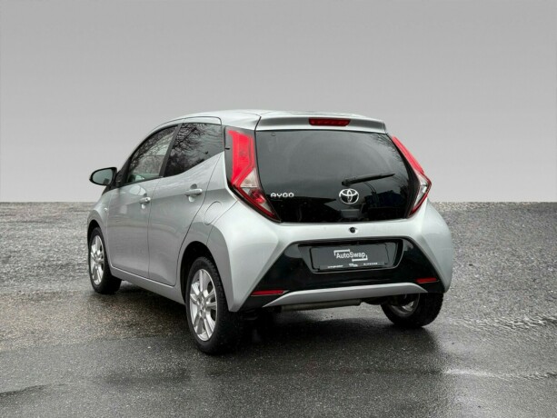 toyota-aygo-bensin-2021-big-9