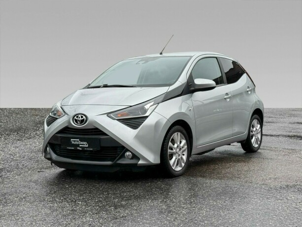 toyota-aygo-bensin-2021-big-1