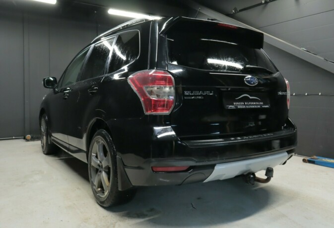 subaru-forester-bensin-2013-big-3