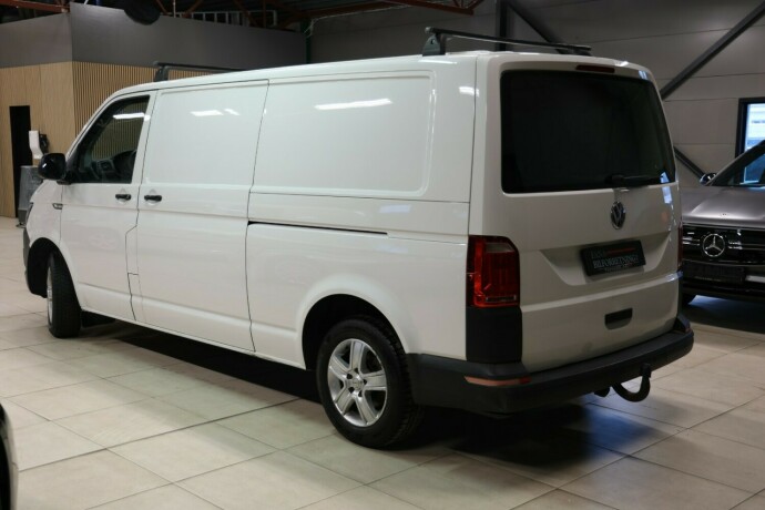 volkswagen-transporter-diesel-2016-big-1