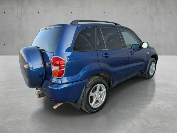 toyota-rav4-bensin-2004-big-3