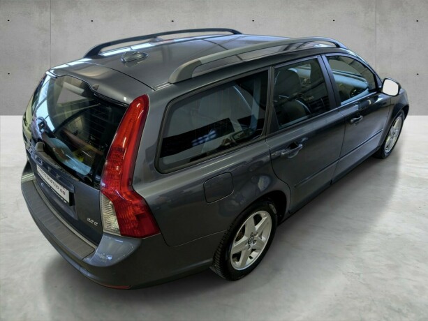 volvo-v50-diesel-2010-big-7