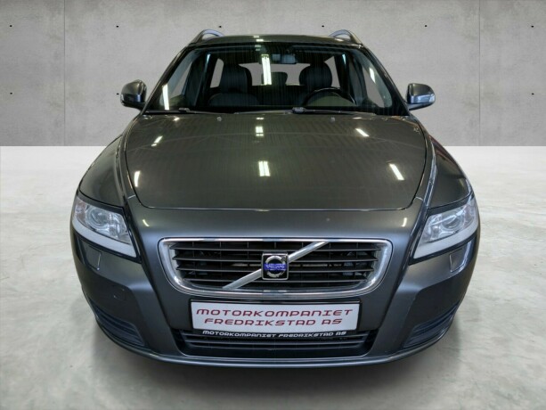 volvo-v50-diesel-2010-big-8