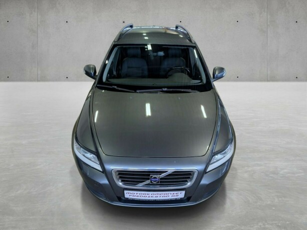 volvo-v50-diesel-2010-big-9