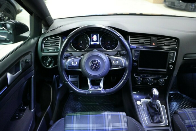 volkswagen-golf-elektrisitetbensin-2015-big-10