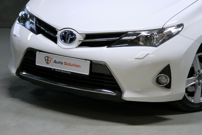 toyota-auris-bensin-2015-big-22