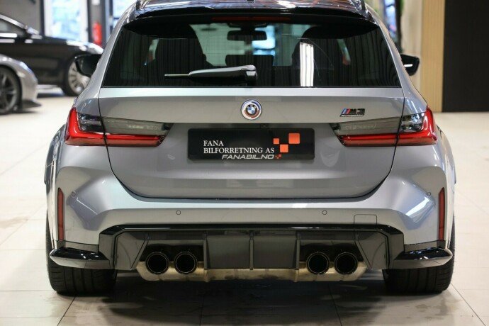 bmw-m3-bensin-2024-big-27