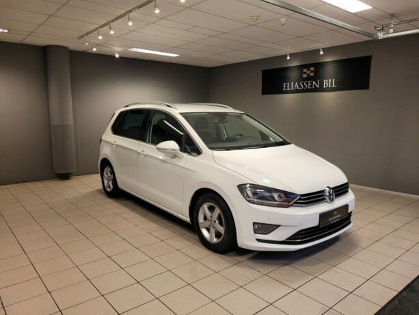 volkswagen-golf-sportsvan-bensin-2016-big-1