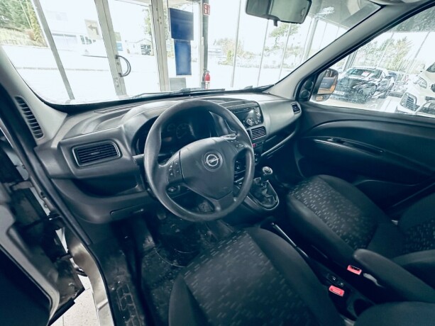 opel-combo-diesel-2012-big-10